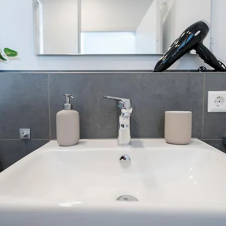Kocasa-apartments 02, Design, City-center Boeblingen, Stellplatz, Balkon, Waipu-tv Apartment